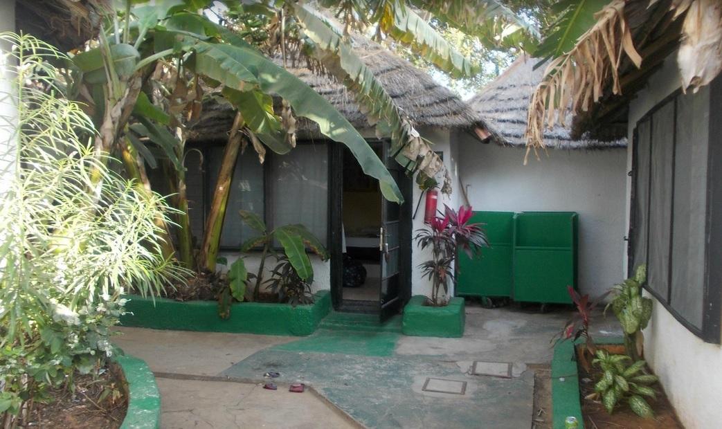 African Village Hotel Bakau Экстерьер фото