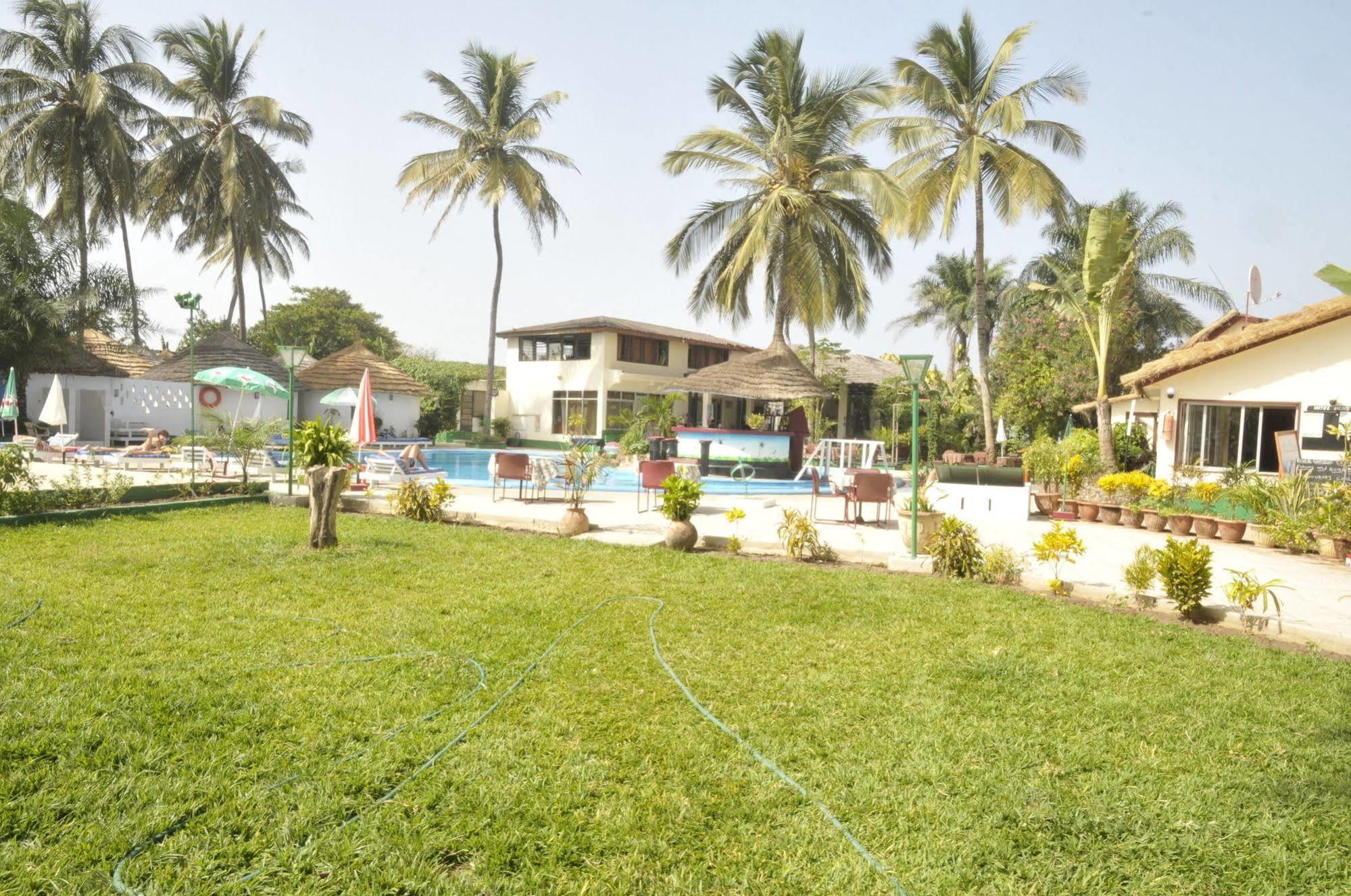 African Village Hotel Bakau Экстерьер фото